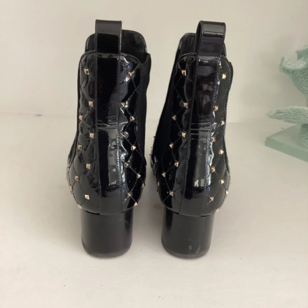 Valentino Rockstud Accents Patent Leather Chelsea Ankle boots 37 7